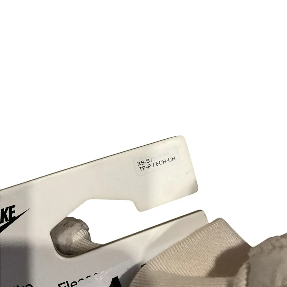 Nike Sherpa Fleece Mittens Womens XS-S Sail White Winter Gloves NWT